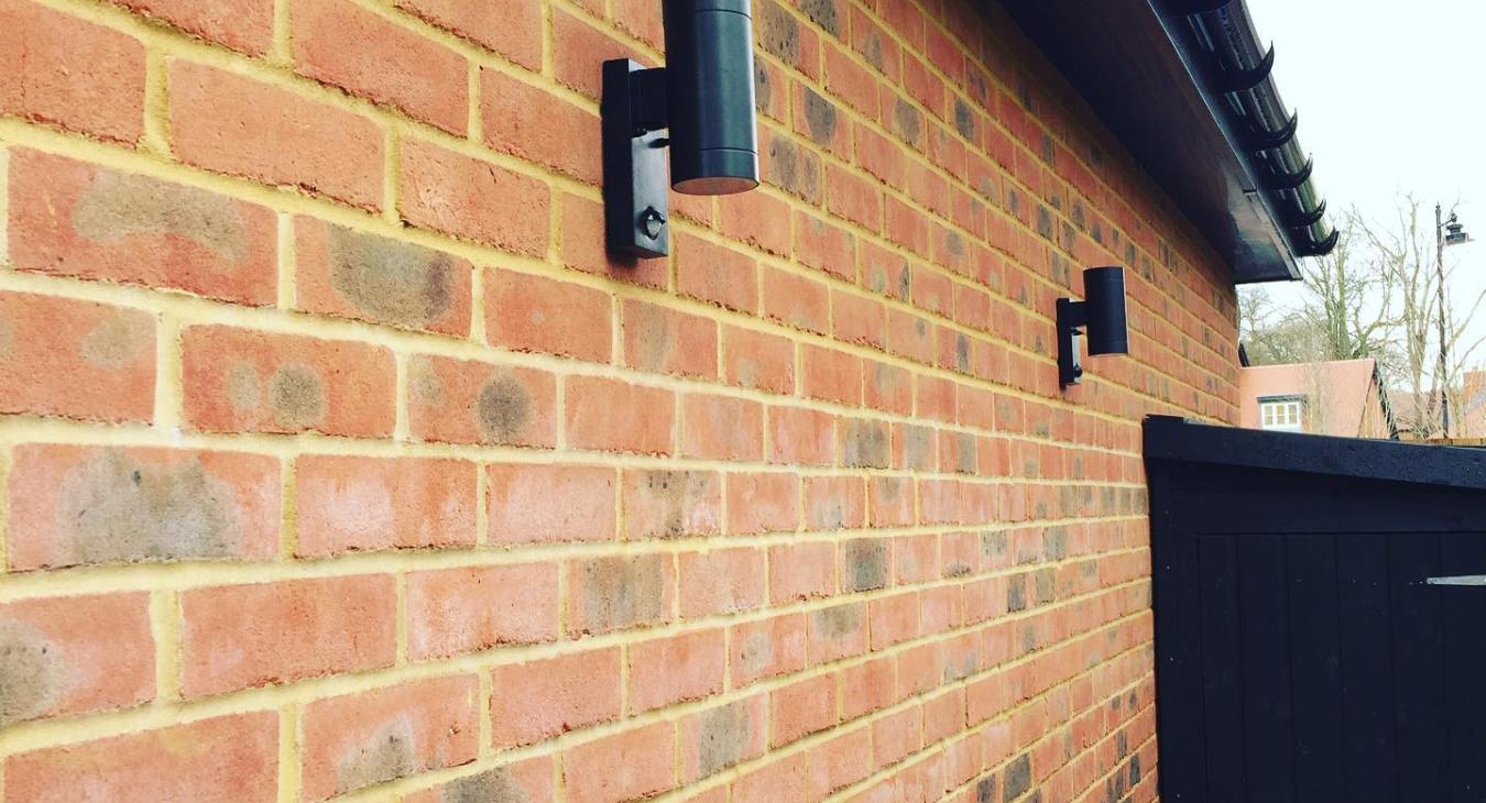Outdoor lighting electrician in Bracknell