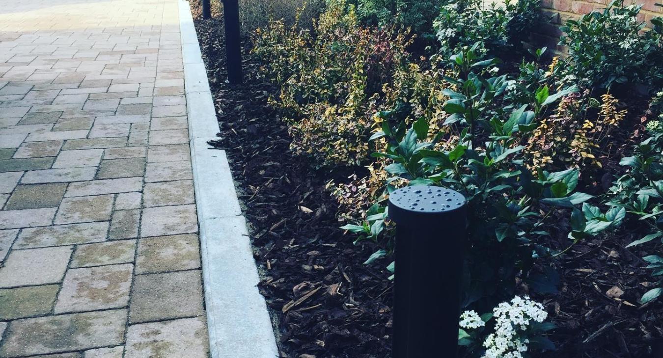 Outdoor lighting electrician in Bracknell