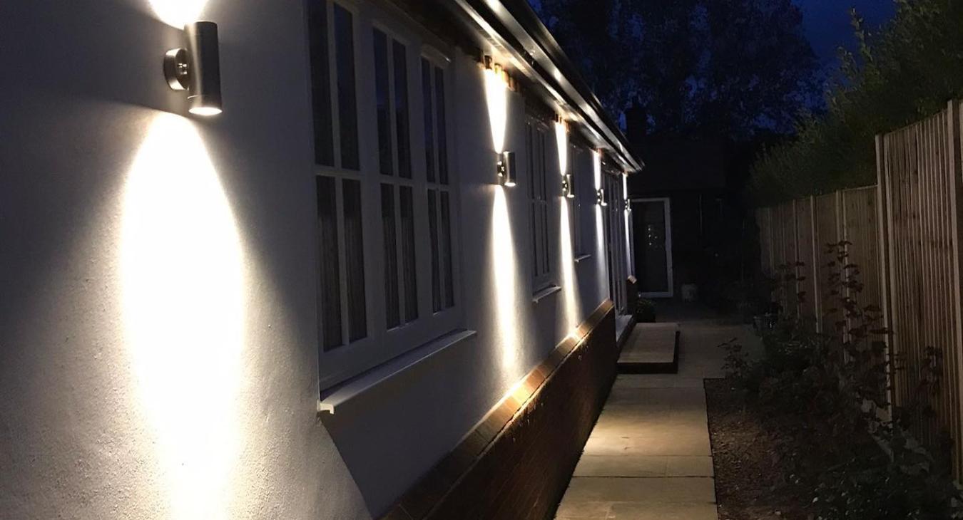 Outdoor lighting electrician in Bracknell