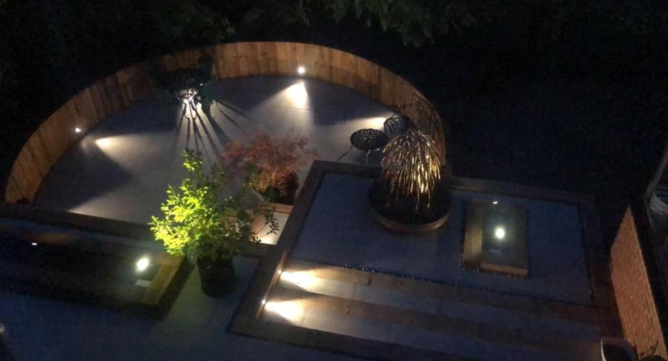 Garden lighting electrician in Bracknell