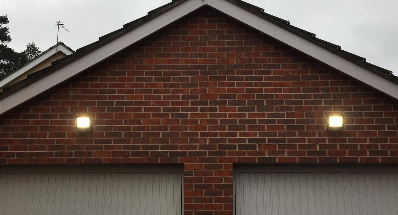 Outdoor lighting electrician in Bracknell