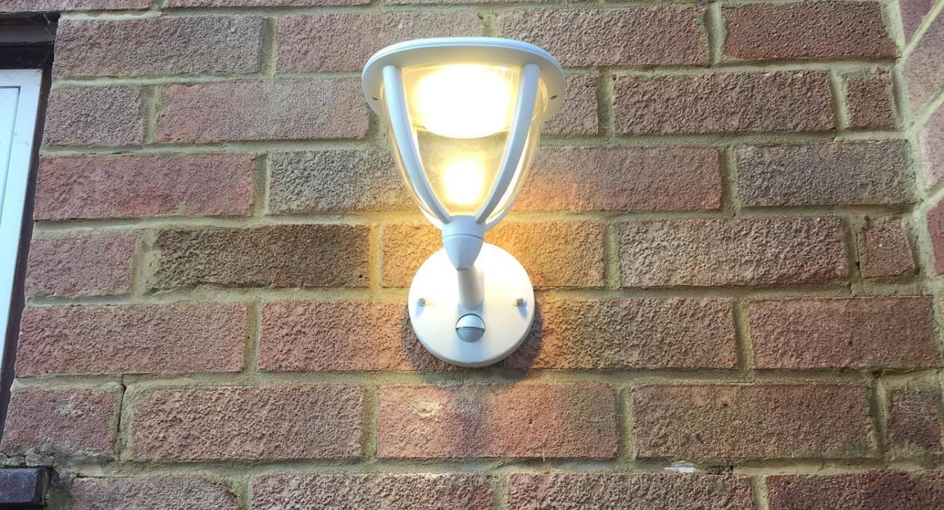 Outdoor lighting electrician in Bracknell
